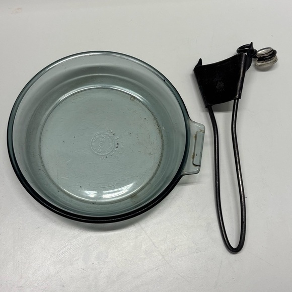 Vintage Pyrex Flameware glass frying pan with metal, removeable handle. - Picture 6 of 8
